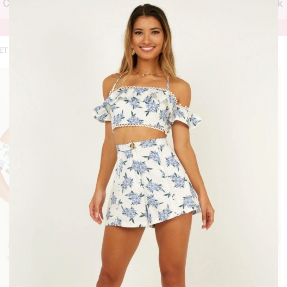 NWT Blue floral two piece set